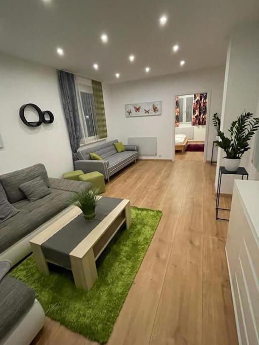 Rr-Rooms Ferienwohnung Judenburg Bagian luar foto