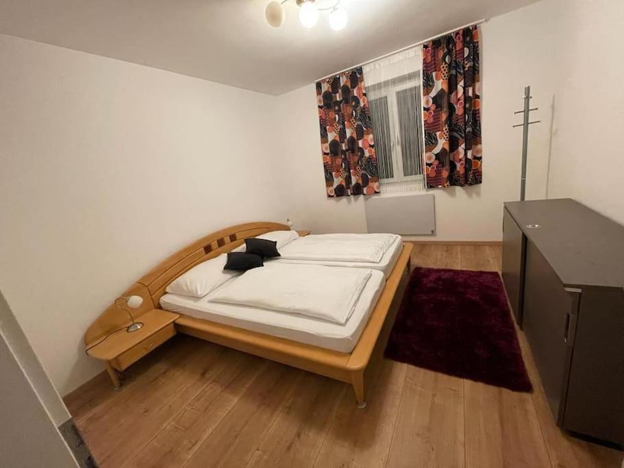 Rr-Rooms Ferienwohnung Judenburg Bagian luar foto