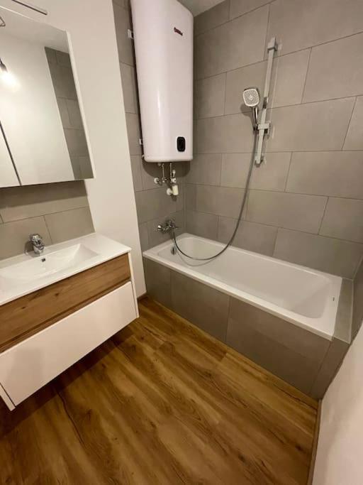 Rr-Rooms Ferienwohnung Judenburg Bagian luar foto