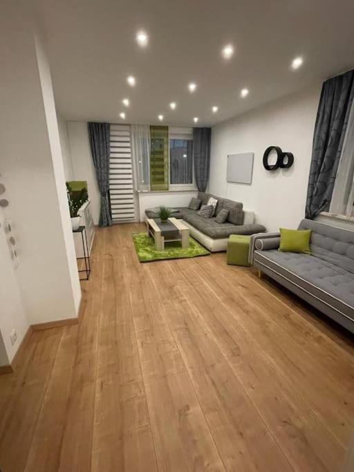 Rr-Rooms Ferienwohnung Judenburg Bagian luar foto